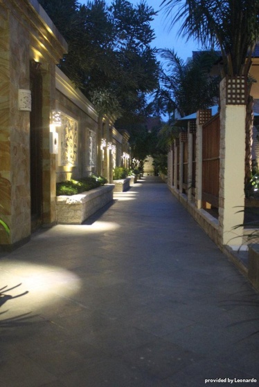 Best Western Kuta Villa — забронировать отель в Кута