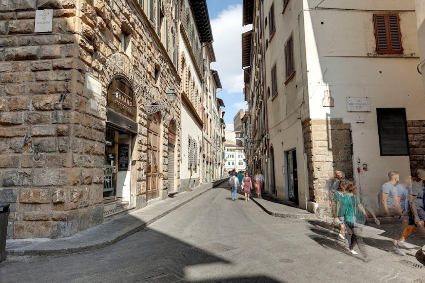 Neri 23 in Firenze With 3 Bedrooms and 2 Bathrooms — комфортный отель в Флоренции