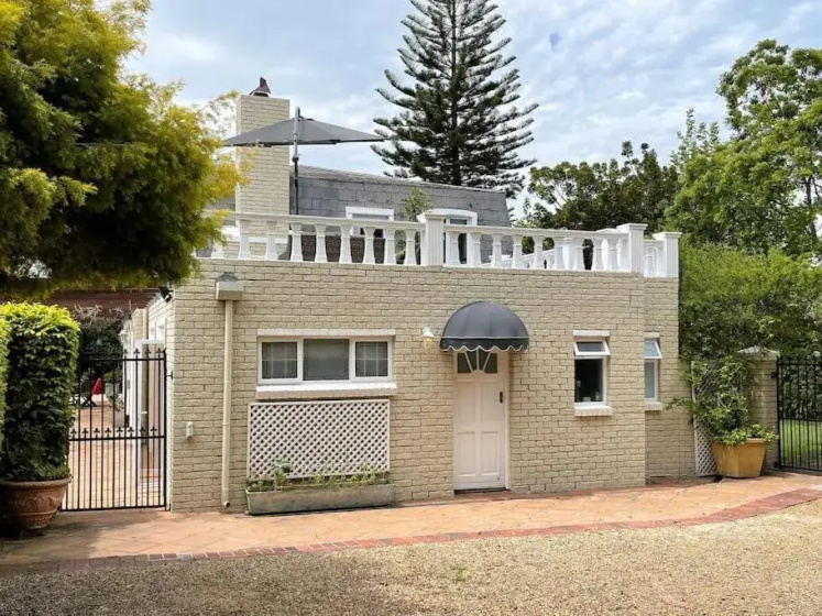 Цены на Charming Guest Suite in the Constantia Wine Valley (Adults Only) в Кейптауне