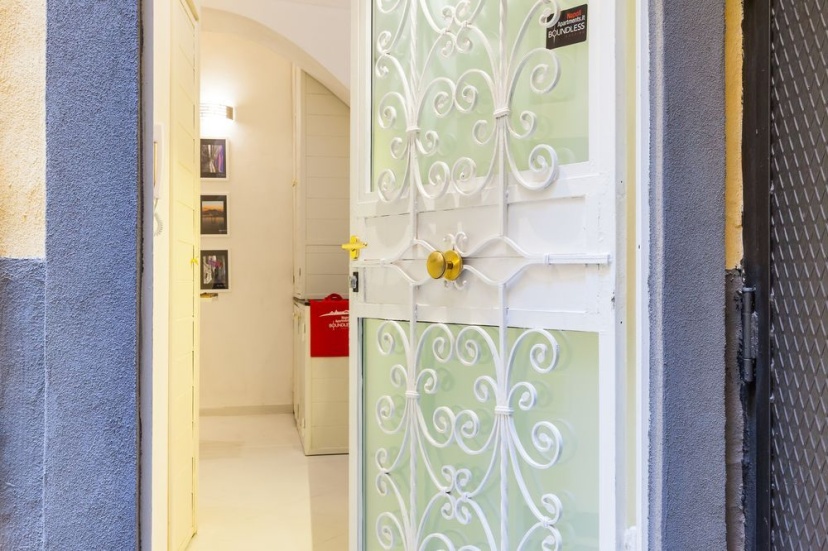 Apartment - S. Paolo I BH 74 — отель с удобствами в Неаполе