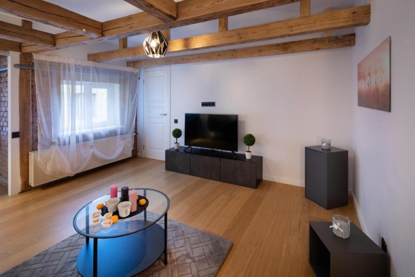 Merkela Loft Apartment Beside Vermanes Park — отель в риге, Латвия