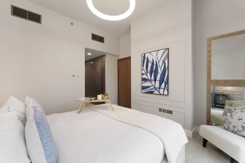Maison Privee - Modern Living w/ Premium Amenities close to Marina — отель с удобным расположением в Дубае