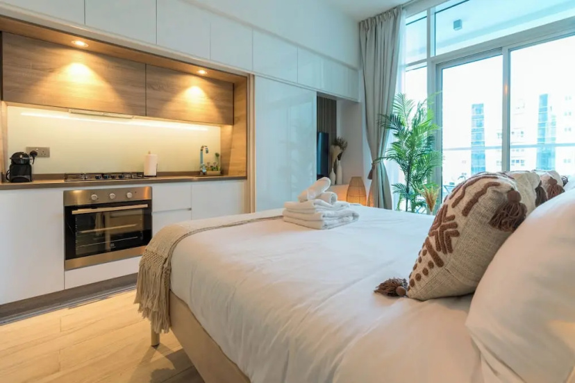 Stunning Apt Marina view with Balcony — комфортный отель в Дубае