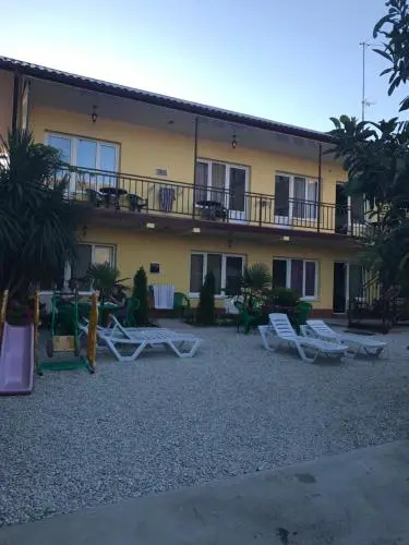 Цены на Solnechny Dvorik Apartments в Сириусе