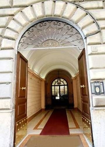 Via Veneto House - Guest House — отель с удобным расположением в Риме
