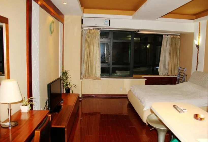 Shidai Apartment Dalian — отель с удобным расположением в Даляне