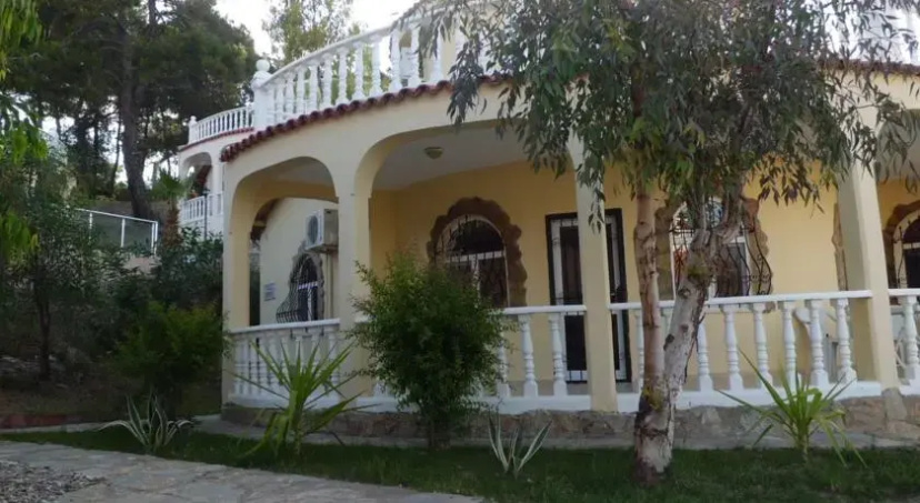 Villa Bateman — забронировать отель в Авсаллар