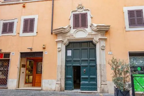 Цены на Piazza Firenze Apartment в Риме