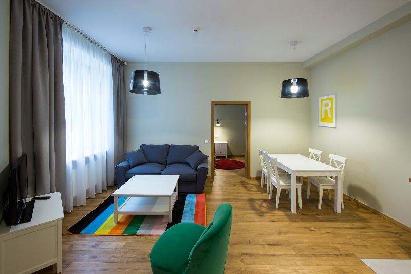 Riga Lux Apartments Skolas Street 20 — отель с удобным расположением в риге