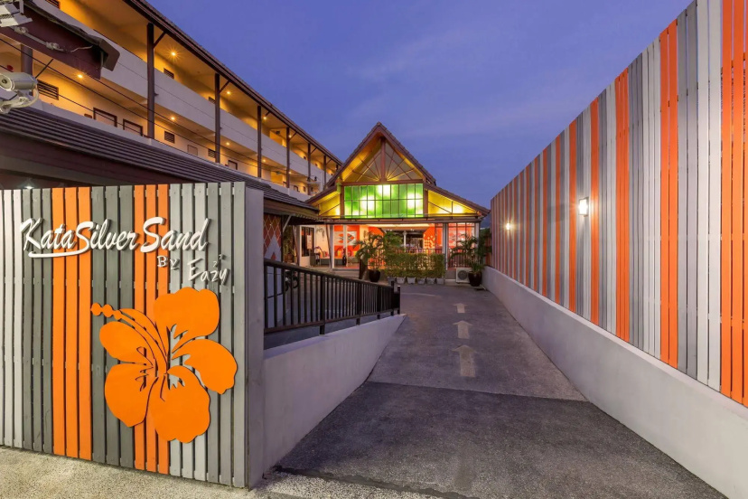 Kata Silver Sand Hotel — отель с удобствами в Пхукете