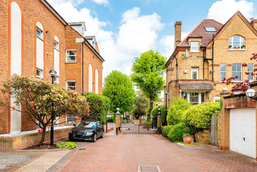 Pleasant Putney Home Close to the Tube Station — отель с удобствами в Лондоне