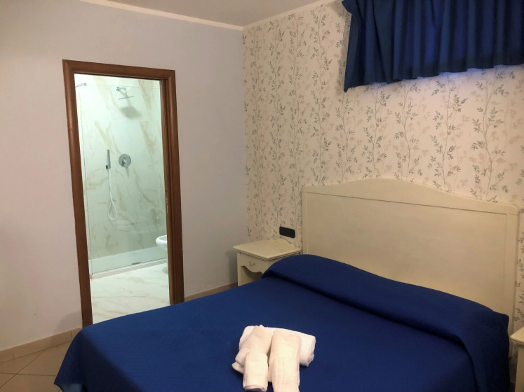 Hotel Serena — забронировать отель в Неаполе