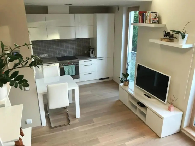 Smart Studio Apartment with Free Parking — отзывы гостей и цены