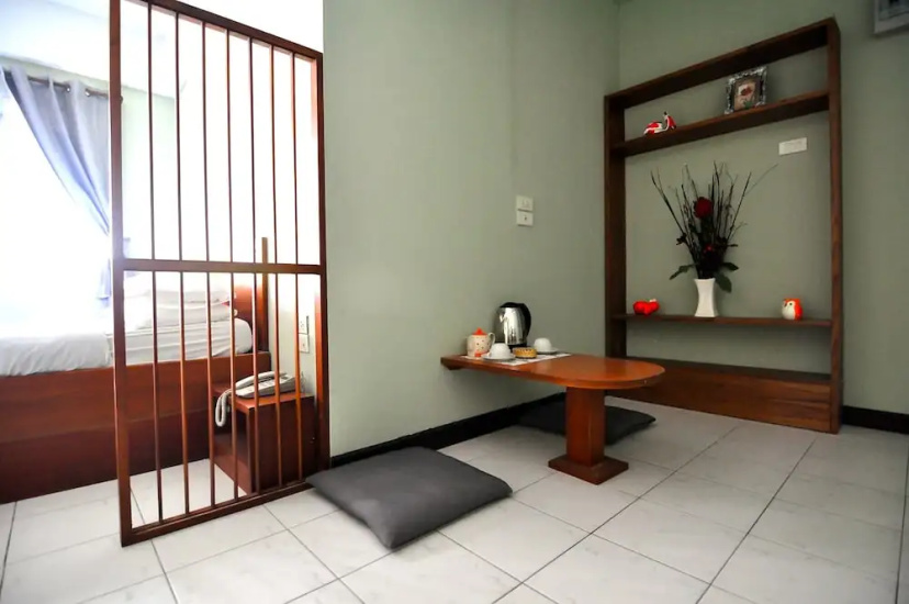 Цены на The Living Room Apartment в Бангкоке