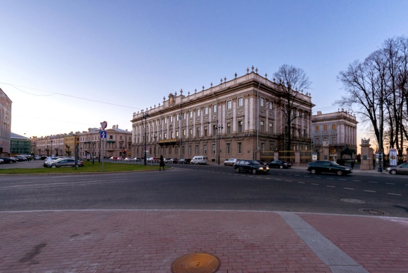 Apartments Millionnaya 11 — забронировать отель в Санкт-Петербурге