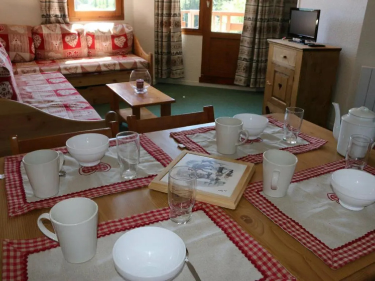 Appartement La Tania, 3 pieces, 6 personnes - FR-1-513-18 — отель с удобствами в Куршевеле