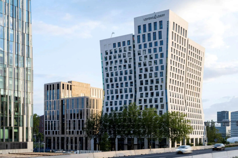 Цены на PREMIER SUITES PLUS Amsterdam в Амстердаме
