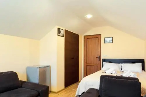 Guest house Qalaveri — забронировать отель в Тбилиси