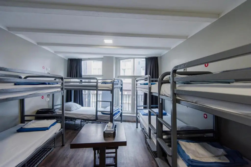 Hostel Warmoes Amsterdam — отель с отзывами гостей в Амстердаме