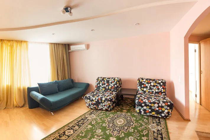 Apartments Viktory on street Maksima Gorjkogo, 160 — забронировать отель в кургане