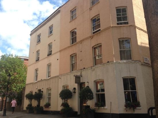 1 Bedroom Apartment Covent Garden — отель с удобным расположением в Лондоне