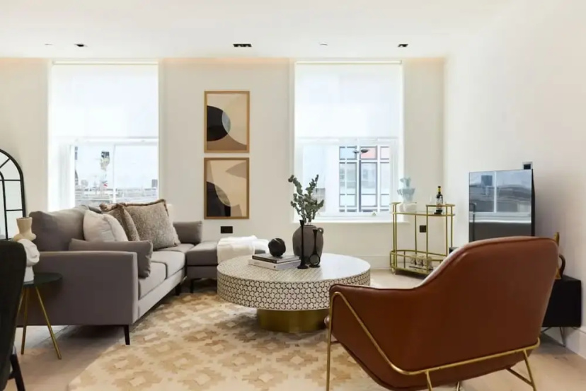 The Notting Hill Gate Wonder - Modern 2bdr Flat — отель с удобным расположением в Лондоне