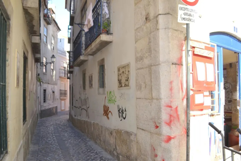 RH FARINHAS 5, Lisbon Center Apartment — отель с удобствами в Лиссабоне