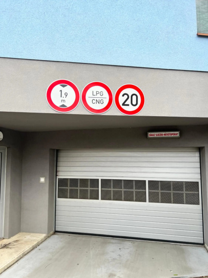 Maria Apartments - Free Parking — отзывы гостей и цены