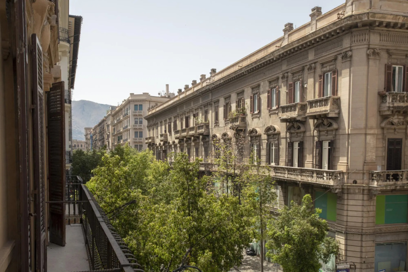 Цены на Liberty Apartment Near Santa Cecilia Theatre в Палермо