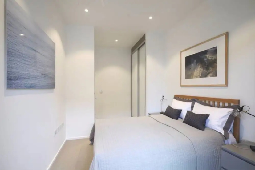 Modern 1 Bedroom Apartment in West London — отель с удобствами в Лондоне
