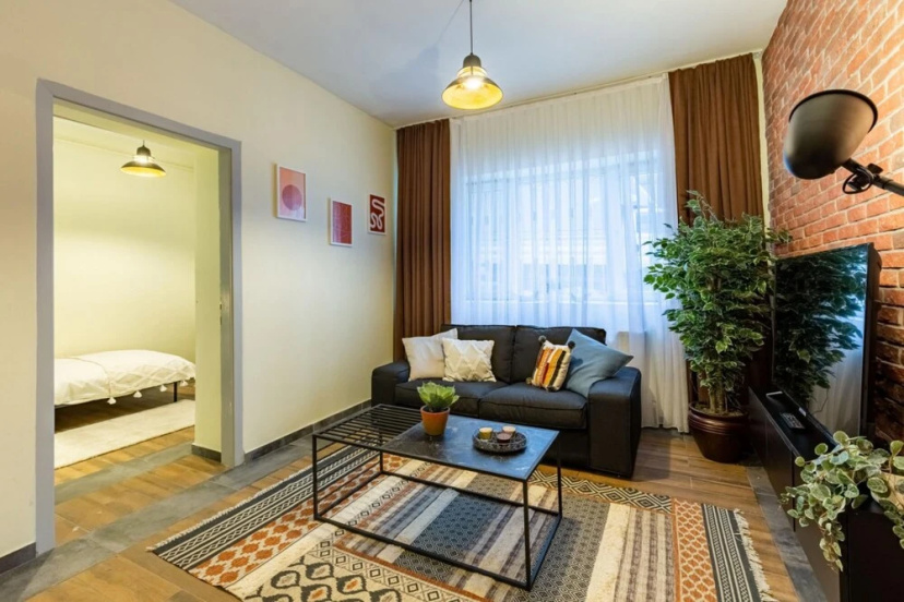 Charming Flat Near Taksim Square in Cihangir — отель с удобным расположением в Стамбуле