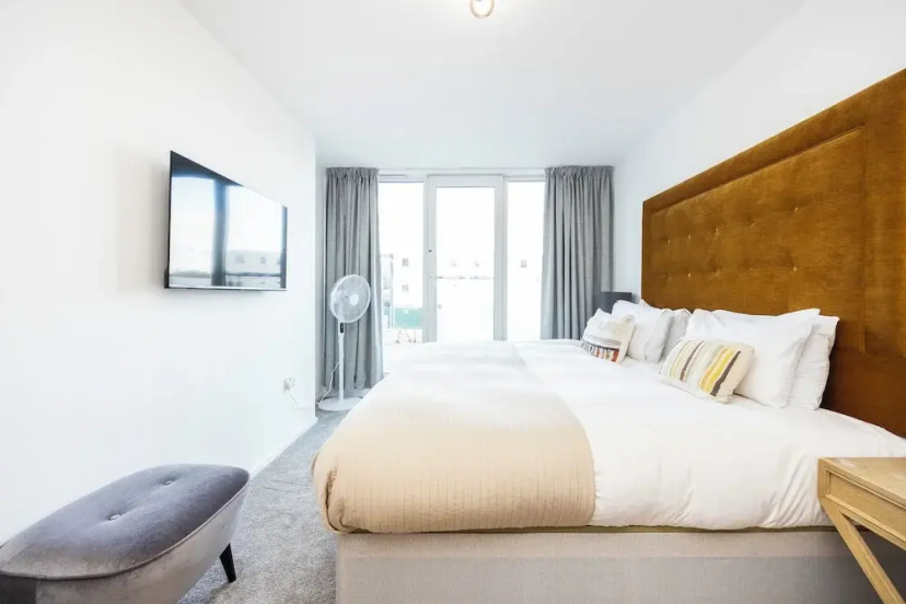 Hide Out Two Bed Apartment at ExCeL — забронировать отель в Лондоне