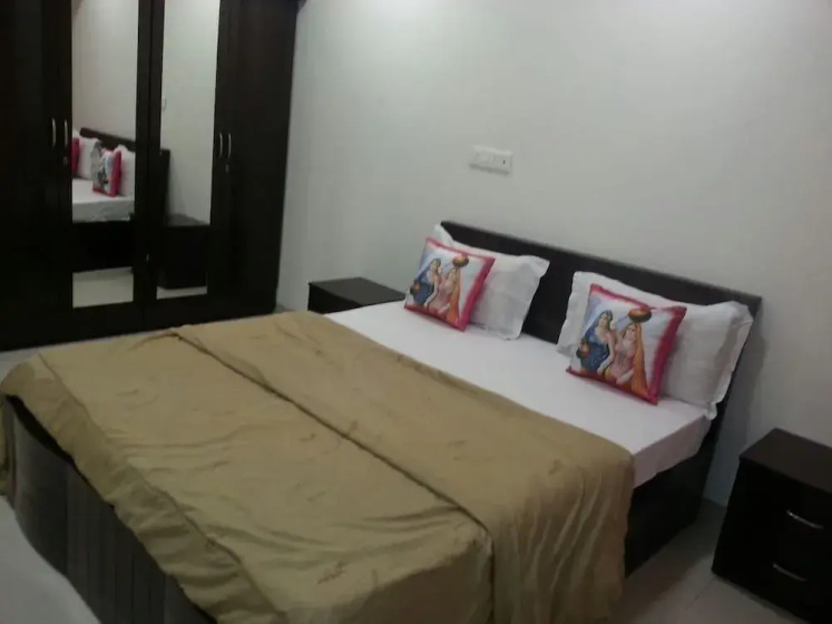 Arista Service Apartments Andheri — отель с удобствами в Мумбаи