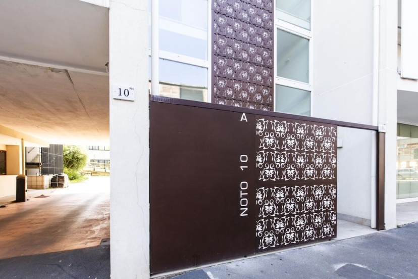 Noto 10 in Milan With 1 Bedrooms and 1 Bathrooms — комфортный отель в Милане