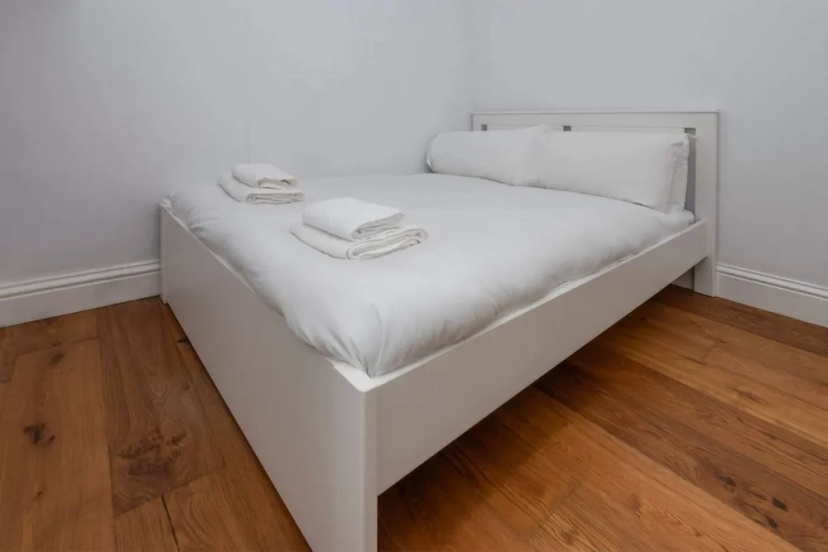 Ground Floor Apartment - Private Garden — комфортный отель в Лондоне