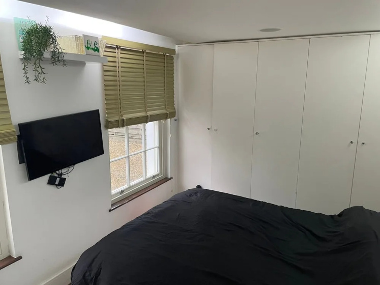 Цены на Lovely 2-bed Apartment in Brixton Central Location в Лондоне