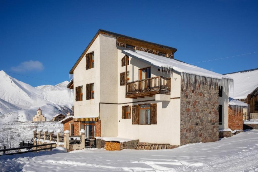 Snow Time Cottage — отель в Гудаури, Грузия
