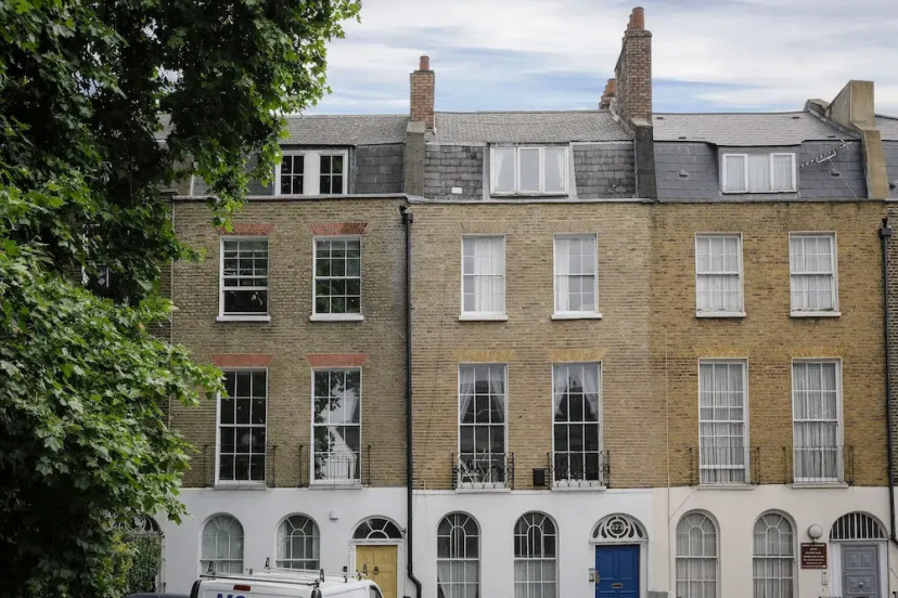 JOIVY Elegant 1-bed flat in Islington, sleeps 2 — забронировать отель в Лондоне