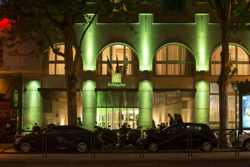 Voco Paris Montparnasse — отель с удобствами в Париже