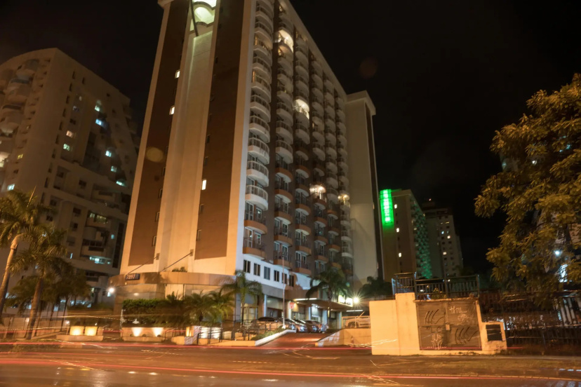 Сравните цены на Plaza Rio Residences - Barra First в Рио