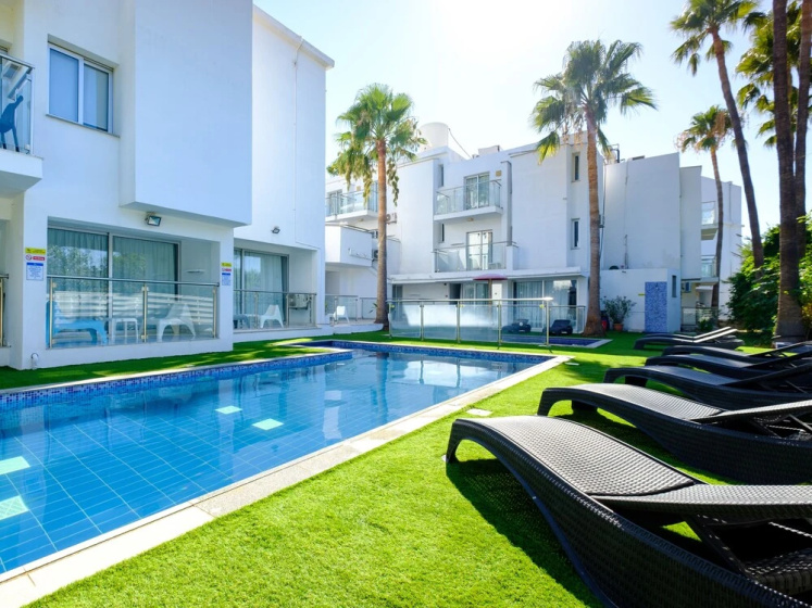 Rio Gardens - Inviting 1-bdr Apt w Balcony — комфортный отель в Айя-Напа