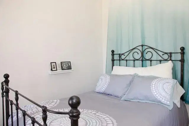 Цены на Cozy Apartment With View On Sunset Junction в Лос-Анджелесе