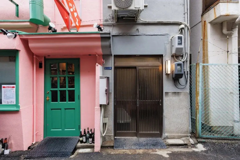 Namba Kuromon Central Self Inn — отель с удобствами в Осаке