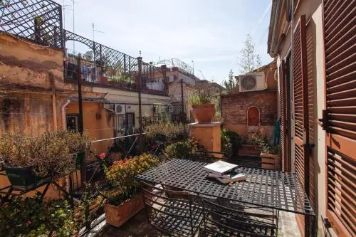 Pantheon Square Family Apartment — комфортный отель в Риме