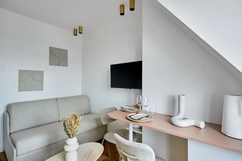 Superb Apartment Sacre Coeur With Air-conditionner — забронировать отель в Париже