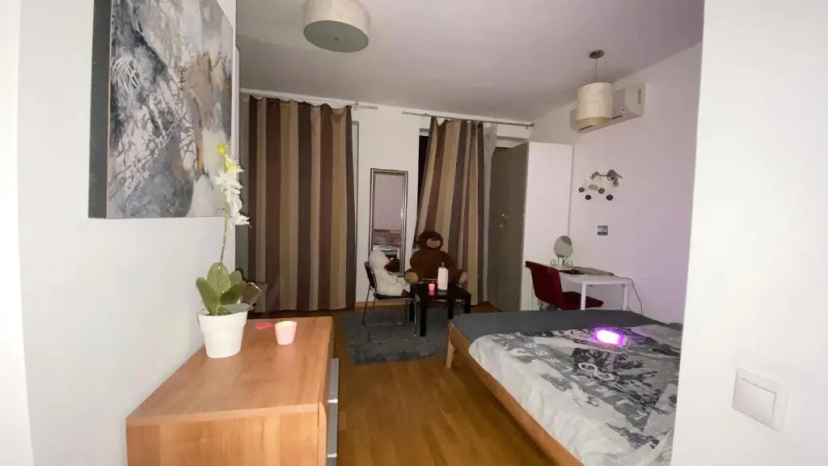 Lovely Furnished Studio Apartment in City Centre — забронировать отель в Будапеште