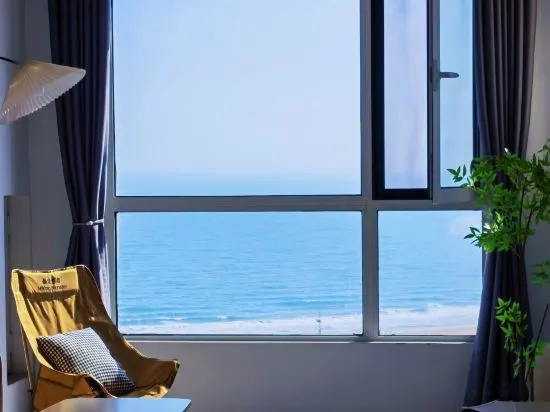 Deep Blue 1996 Seaview Apartment (Qingdao Golden Beach Branch) — отель с удобным расположением в Циндао