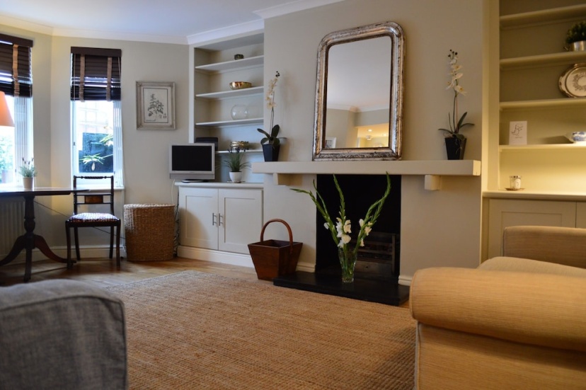 Цены на Stylish 2 Bedroom Apartment In London в Лондоне