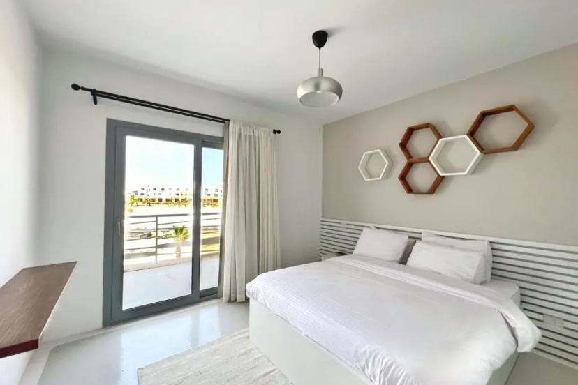 Xuru Stays I Calming & Cozy 3bdr Getaway @ Swan Lake El Gouna — забронировать отель в эле