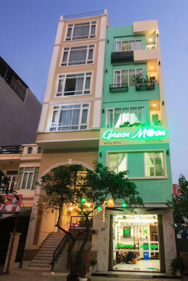 Green Moon Beach Hostel — отель с удобствами в Дананге